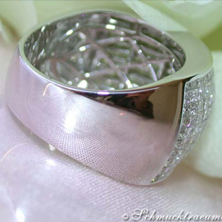 Opulent Princess Diamond Ring