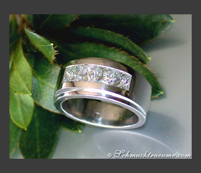 Exclusive Diamond Men's Ring Exclusive Diamond Men's Ring