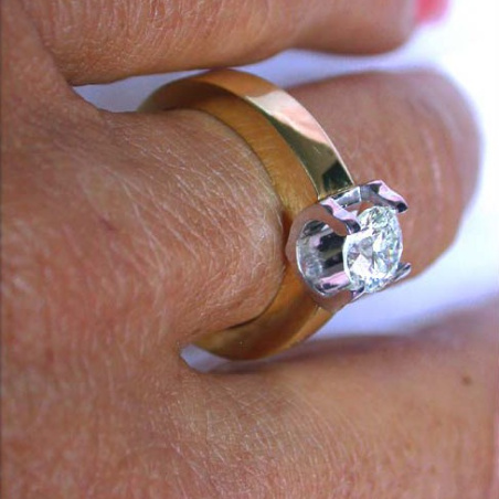 Excellent Diamond Solitaire Ring (1 ct.)