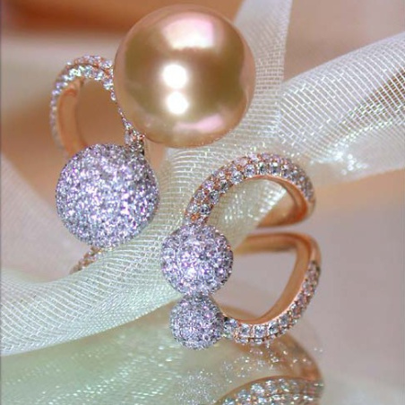 Wonderful Golden Southsea Pearl Ring with Diamonds