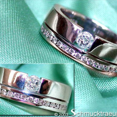 Attractive Diamond Solitaire Ring