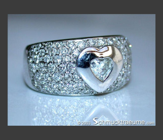 Stately Diamond Heart Solitaire Ring Stately Diamond Heart Solitaire Ring