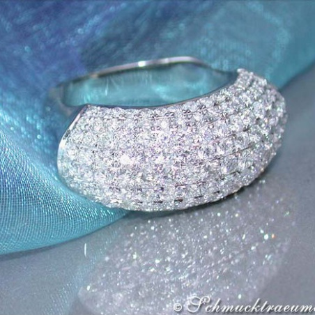 Exclusive Diamond Pavé Ring in White gold 18k