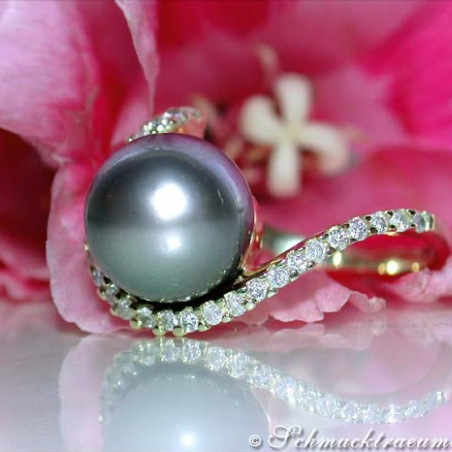 Edler Tahitiperle Ring mit Brillanten in Gelbgold