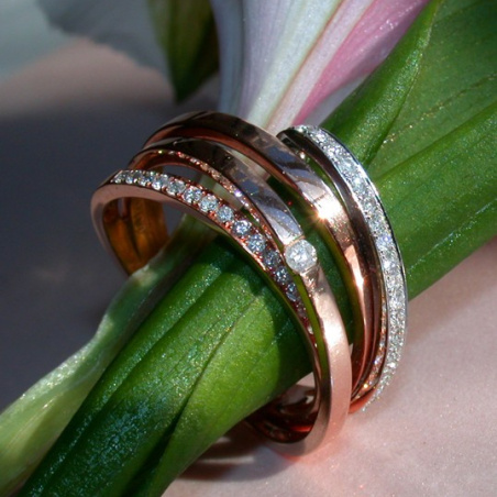 Elegant Two Tone Diamond Ring