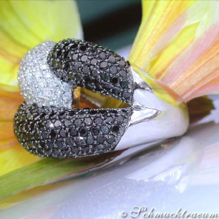 Voluminous Black & White Diamond Ring