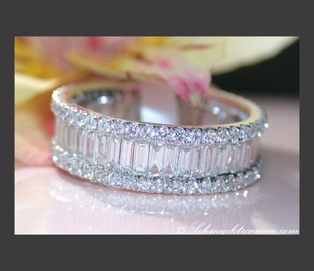 Top-class Diamond Eternity Ring (Brilliant & Baguette Cut)
