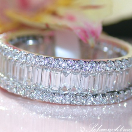 Top-class Diamond Eternity Ring (Brilliant & Baguette Cut)