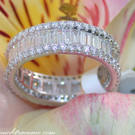 Top-class Diamond Eternity Ring (Brilliant & Baguette Cut)