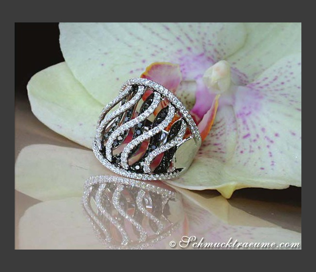 Unique Black & White Diamond "Wave" Ring Unique Black & White Diamond "Wave" Ring