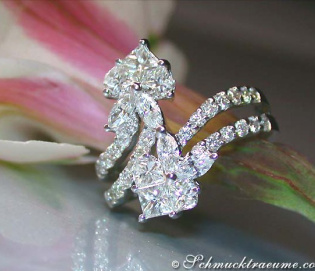 Elegant Diamond Heart Ring (1,88 ct.)