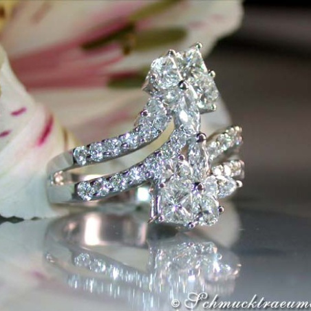 Elegant Diamond Heart Ring (1,88 ct.)