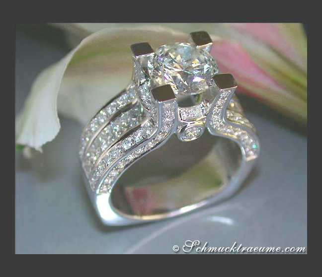 Noble Diamond Solitaire Ring (3,92 ct.)