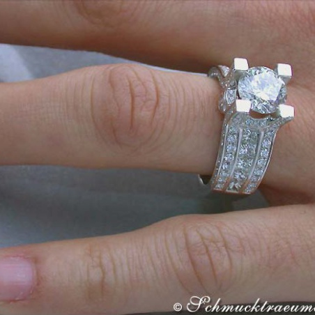 Noble Diamond Solitaire Ring (3,92 ct.)