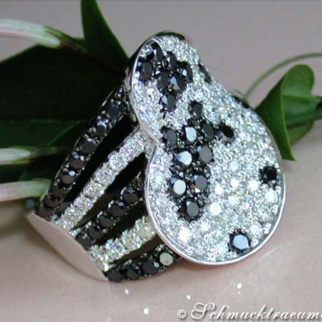 Ausgefallener schwarz weiß Diamanten Ring