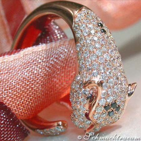 Attractive Panther Ring with Diamonds