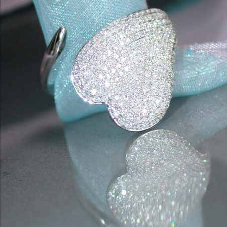 Unusual Diamond Heart Ring in White gold 18k