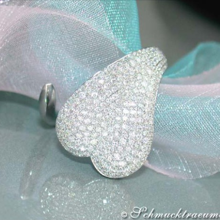 Unusual Diamond Heart Ring in White gold 18k