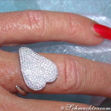 Unusual Diamond Heart Ring in White gold 18k