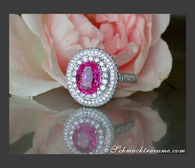 Noble Pink Sapphire Ring with Diamonds Noble Pink Sapphire Ring with Diamonds