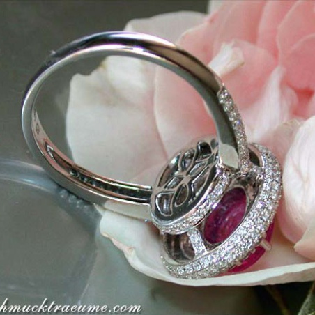 Noble Pink Sapphire Ring with Diamonds