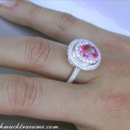 Noble Pink Sapphire Ring with Diamonds