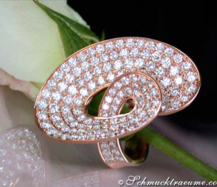 Extravagant Diamond Ring in Rose Gold 18k