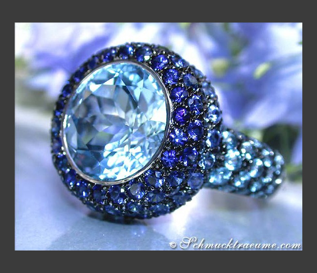 Spectacular Blue Topaz Ring with Sapphires Spectacular Blue Topaz Ring with Sapphires
