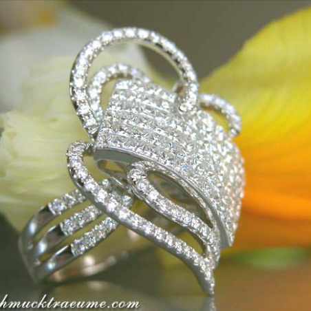 Glorious Princess Diamond Ring