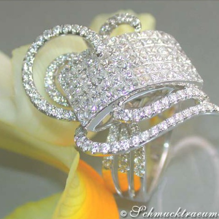 Glorious Princess Diamond Ring