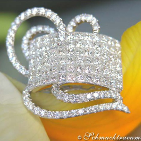 Glorious Princess Diamond Ring