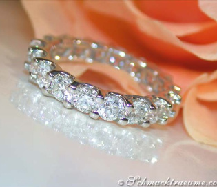 High-end Diamond Eternity Ring