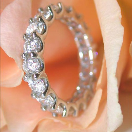 High-end Diamond Eternity Ring