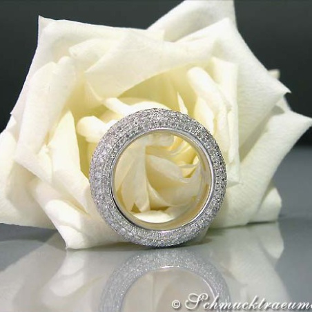 Heavy Diamond Eternity Ring (3,63 ct.)