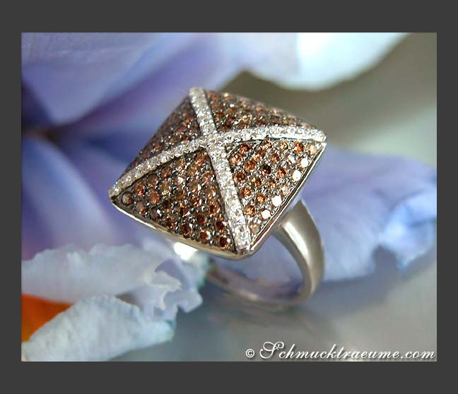 Sporty Natural Brown & White Diamond Ring Sporty Natural Brown & White Diamond Ring