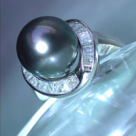 Tahitiperle Ring mit Trapez Diamanten in Weißgold 585