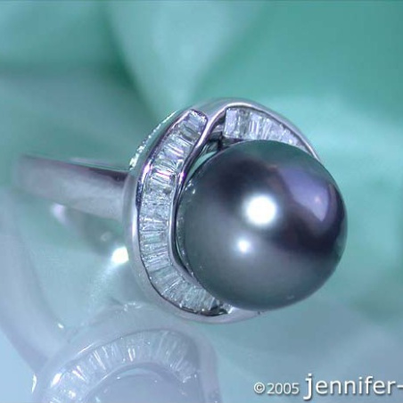 Tahitiperle Ring mit Trapez Diamanten in Weißgold 585
