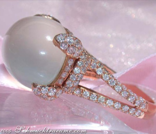 Magnificent Moonstone Ring with Diamonds