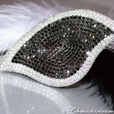 Opulent Black & White Diamond Leaf Style Ring