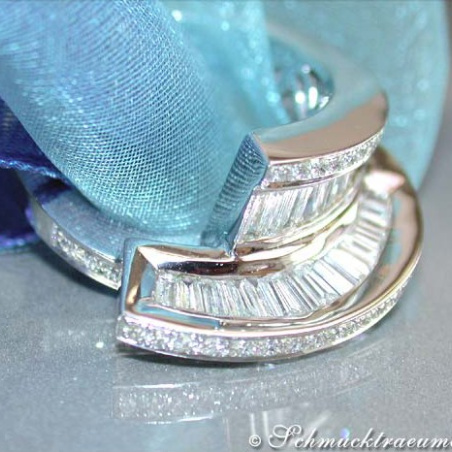 Terrific Diamond Ring in White gold 18k