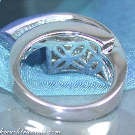 Terrific Diamond Ring in White gold 18k