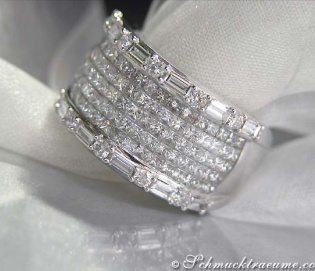 Luxurious Diamond Band with Princess Diamonds (3,04 ct.)