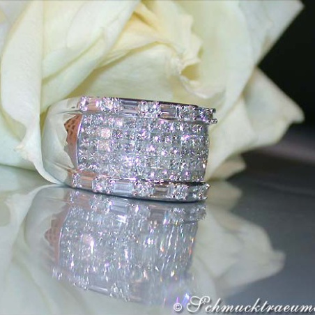 Luxurious Diamond Band with Princess Diamonds (3,04 ct.)