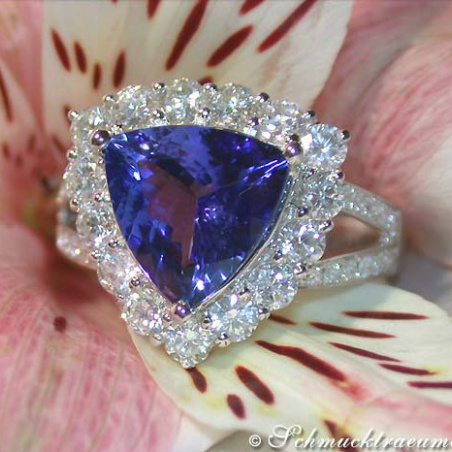 Premium Tanzanite Ring with Diamonds
