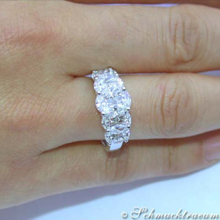 Exquisite Marquise and Princess Cut Diamond Ring