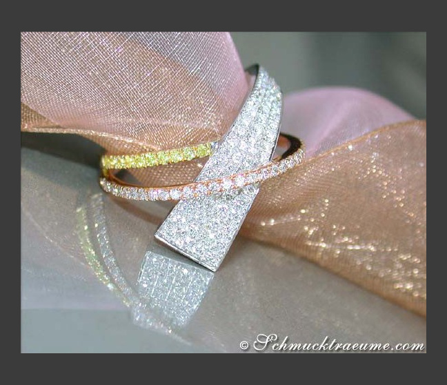 Beautiful Yellow & White Diamond Ring Beautiful Yellow & White Diamond Ring
