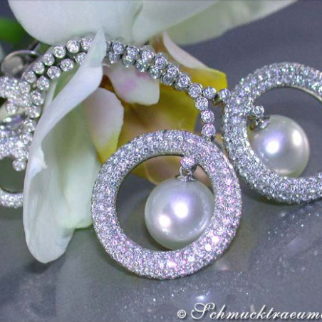 Impressive South Sea Pearl Earrings with Diamonds (70 mm)