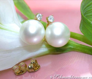 Beautiful Southsea Pearl Studs with Diamonds in Yellow Gold 14k