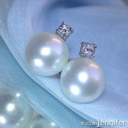 Beautiful Southsea Pearl Studs with Diamonds in White gold 14k