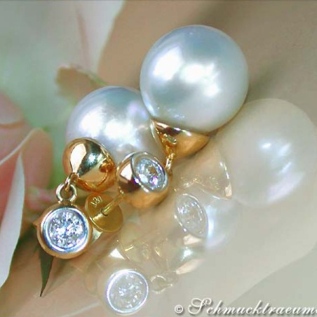 Exquisite Southsea Pearl Diamond Earrings in Yellow gold